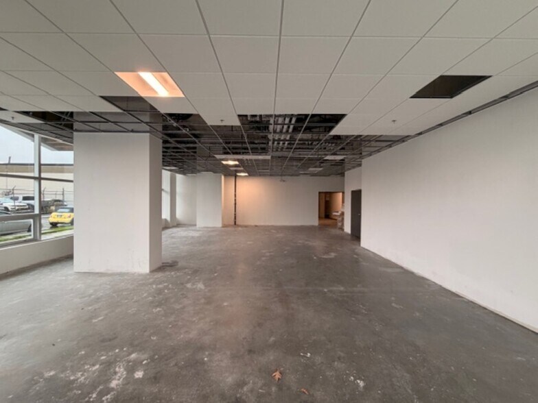 More Photos Of 5599 No 3 Rd, Richmond Office For Lease