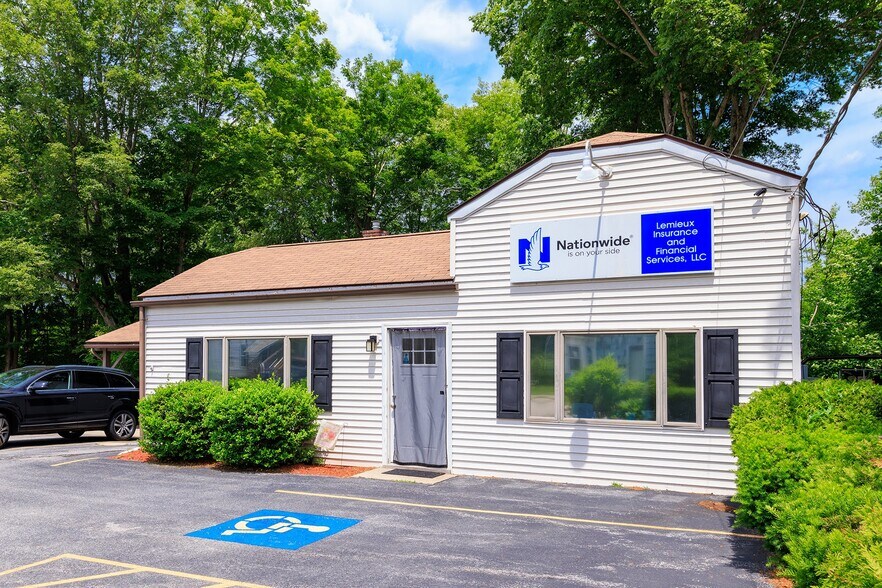 More Photos Of 144 S Main St, Brooklyn Medical For Lease