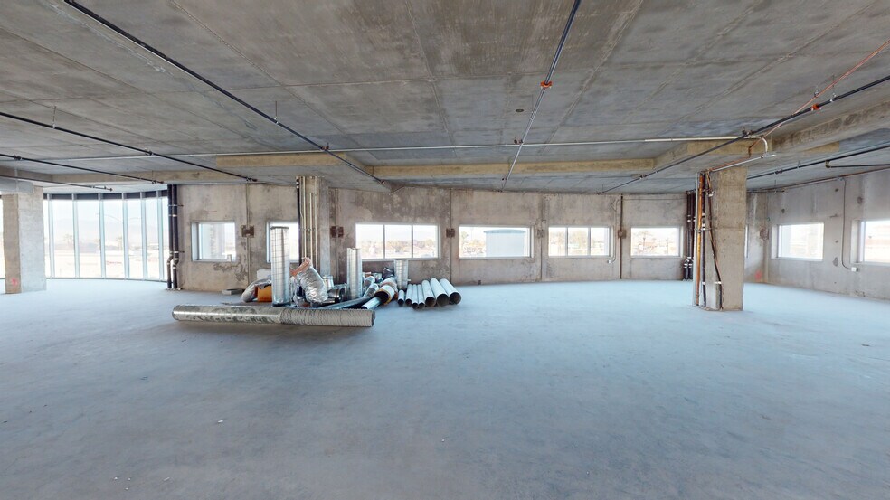 More Photos Of 2705 W Horizon Ridge Pky, Henderson Office For Sale