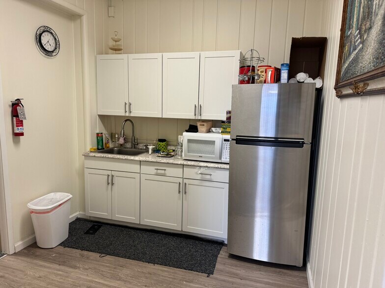 More Photos Of 111 Jones Ave, Monroe Warehouse For Sale