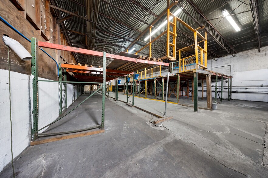 More Photos Of 9630 NW South River Dr, Medley Industrial For Lease