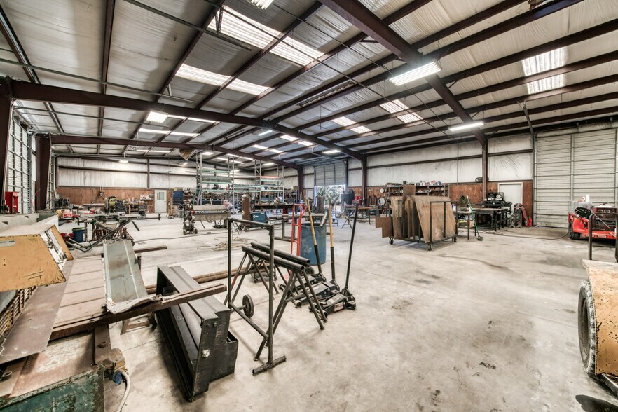 More Photos Of 9360 Osr, Midway Specialty For Lease