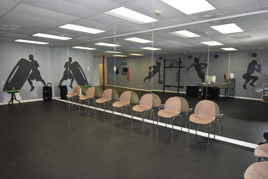 More Photos Of 73965 Highway 111, Palm Desert Storefront Retail Office For Lease