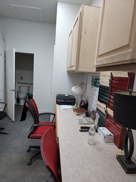 More Photos Of 42231 6th St W, Lancaster Warehouse For Lease