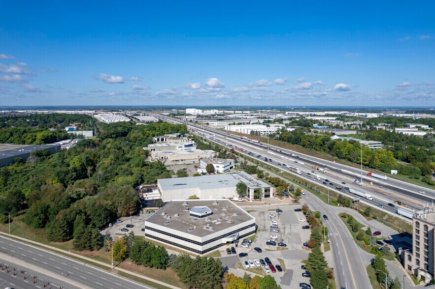 More Photos Of 2550 Argentia Rd, Mississauga Office For Lease