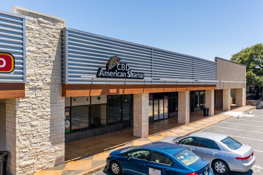 More Photos Of 1901 W William Cannon Dr, Austin Freestanding For Lease