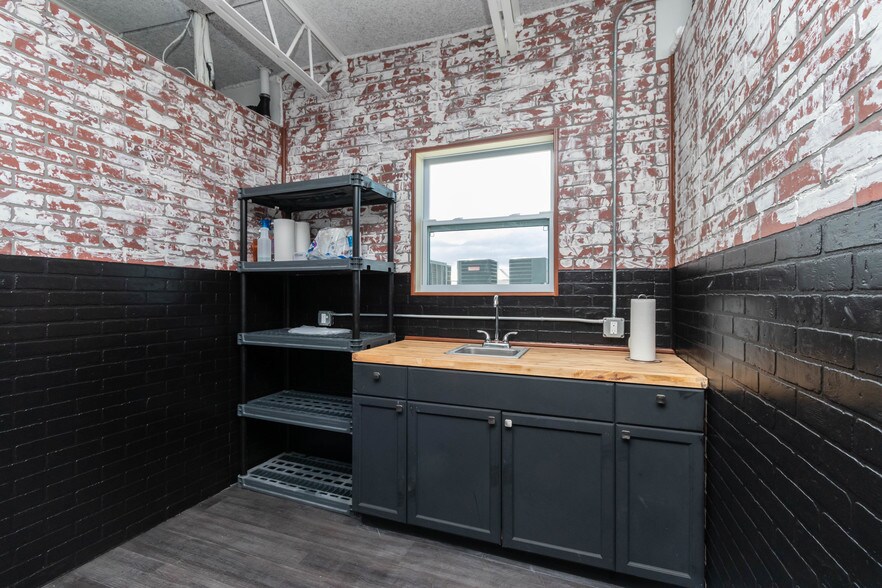 More Photos Of 1311-1401 S Dixie Hwy E, Pompano Beach Freestanding For Lease