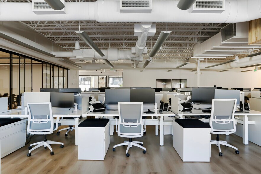 More Photos Of 55 Music Sq W, Nashville Office For Sale