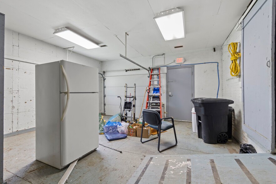 More Photos Of 101 Railroad Ave, Carnegie Warehouse For Sale
