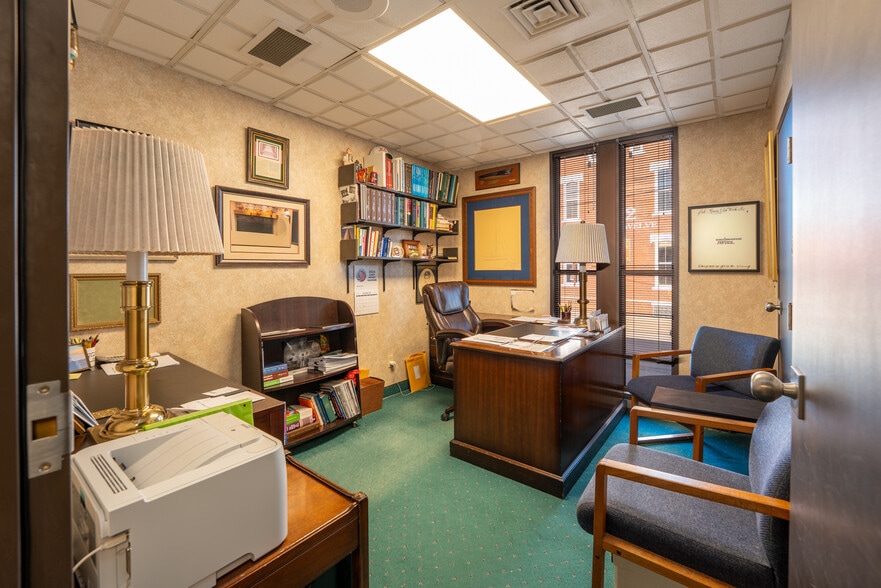 More Photos Of 600 Ligonier St, Latrobe Medical For Sale