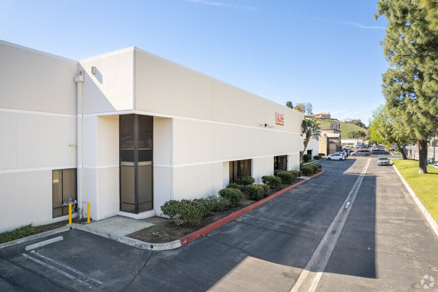 More Photos Of 21800 Nordhoff St, Chatsworth Industrial For Lease