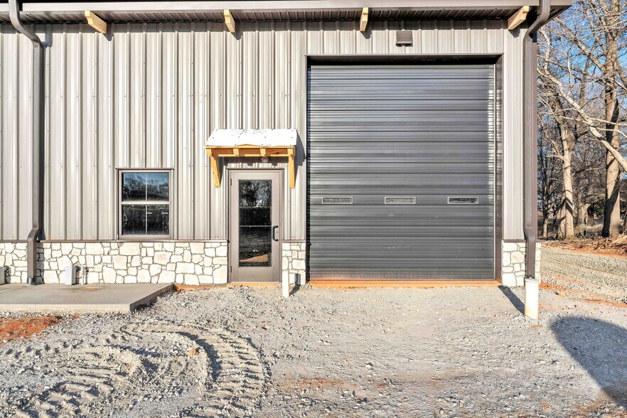 More Photos Of 3828 101 hwy, Greer Industrial For Lease