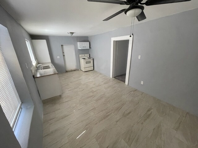 More Photos Of 401 E California Ave, Bakersfield Storefront Retail Residential For Sale