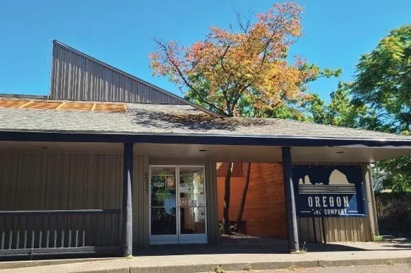 More Photos Of 4509-4511 SE Cesar E Chavez Blvd, Portland Office For Sale