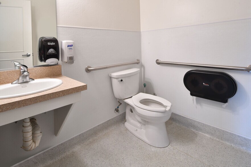 More Photos Of 100 Union St, Nevada City Office For Sale