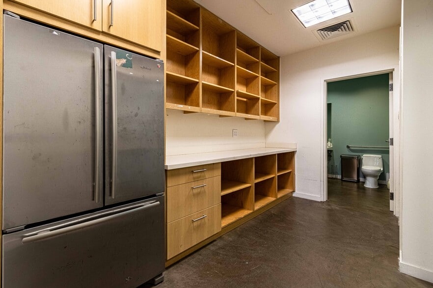 More Photos Of 1932-1938 Union St, San Francisco Storefront Retail Office For Lease