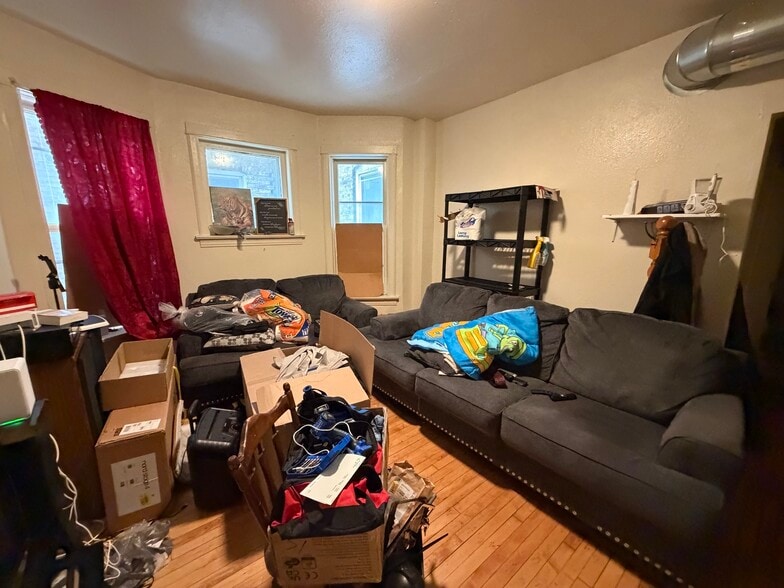 More Photos Of 1328 W Greenfield Ave, Milwaukee Apartments For Sale
