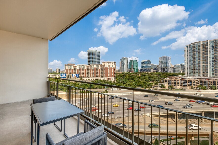 More Photos Of 1400 Hi Line Dr, Dallas Apartments For Lease