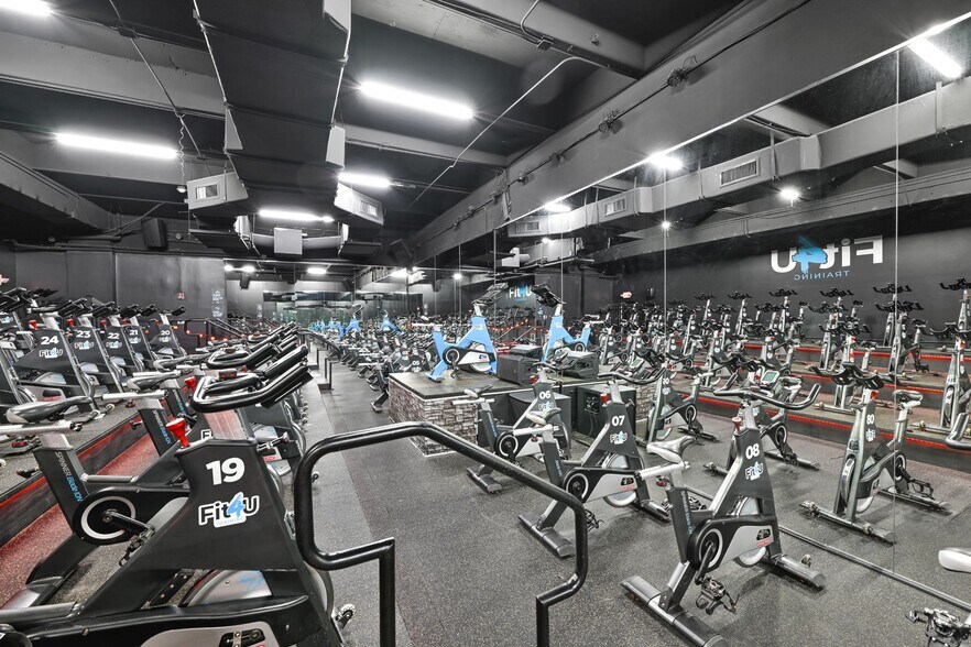 More Photos Of 12300-12498 SW 127th Ave, Miami General Retail For Lease