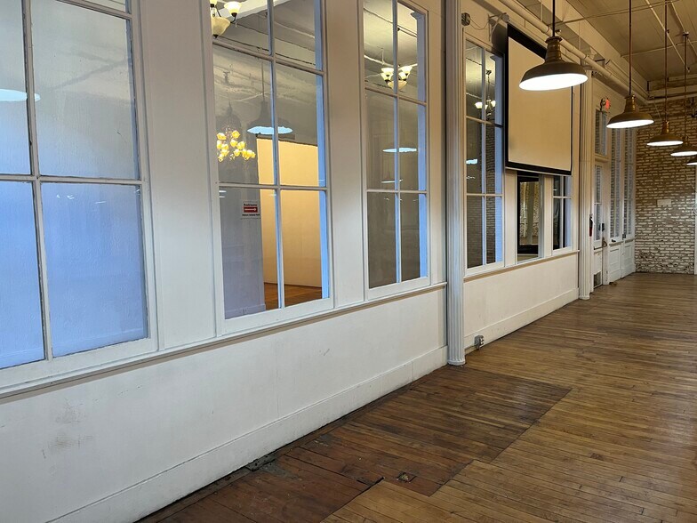 More Photos Of 940-942 Tyler St, Benicia Flex For Lease