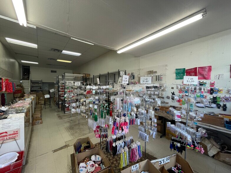 More Photos Of , Laredo General Retail For Sale