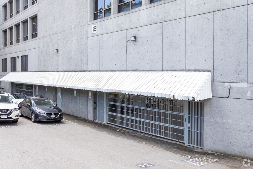 More Photos Of 1885-1887 W Broadway, Vancouver Office For Lease