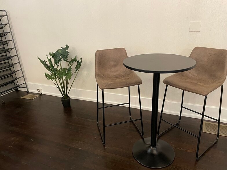 More Photos Of 9718 Dixie Hwy, Louisville Freestanding For Sale