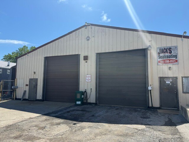Primary Photo Of 15448 Wentworth Ave, South Holland Warehouse For Sale