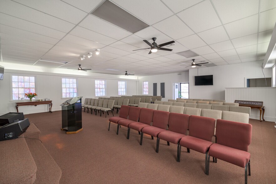 More Photos Of 402 Worth St, Mount Airy Religious Facility For Sale