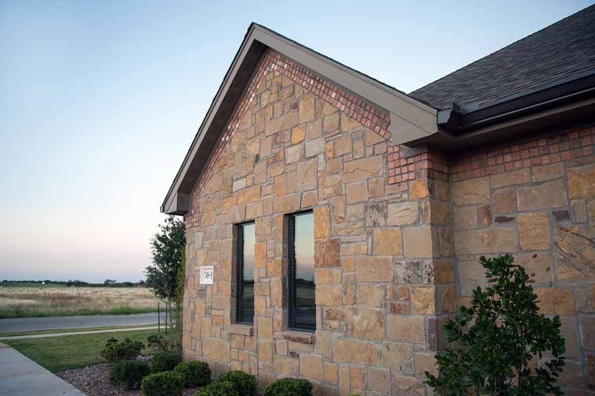 More Photos Of 749 E Gateway St, Abilene Office For Lease