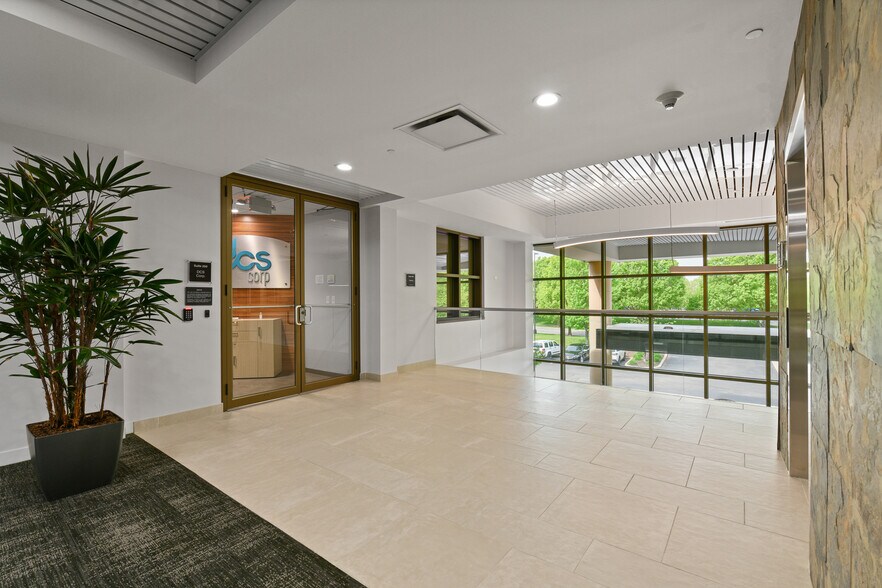More Photos Of 5747 Perimeter Dr, Dublin Office For Lease