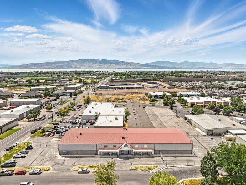 Primary Photo Of 376-384 Commerce Loop, Orem Manufacturing For Lease