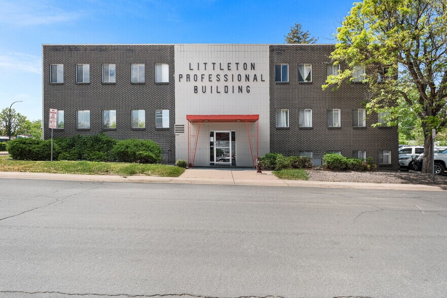 More Photos Of 709 W Littleton Blvd, Littleton Office For Sale