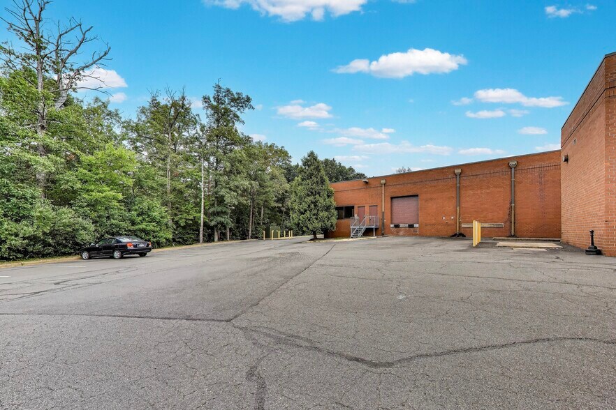 More Photos Of 365 Herndon Pky, Herndon Medical For Lease