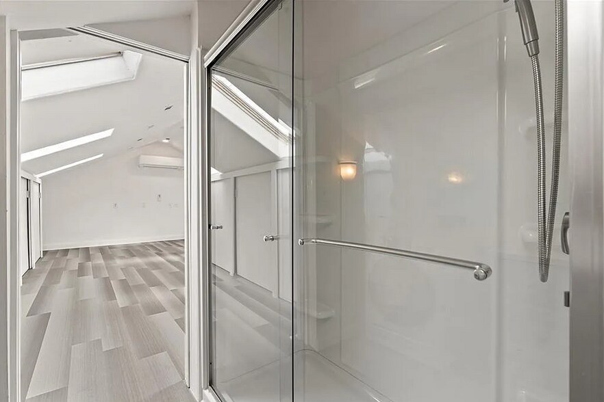 More Photos Of 7700 N Lamar Blvd, Austin Storefront Retail Office For Sale
