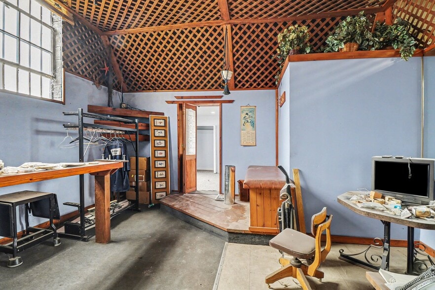 More Photos Of 20210 Sherwood St, Detroit Warehouse For Sale