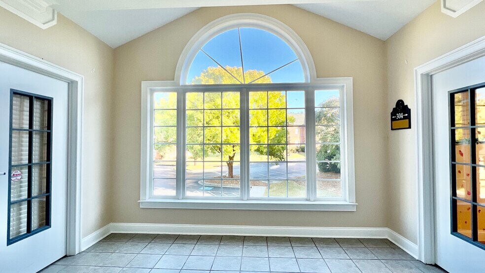 More Photos Of 4080 McGinnis Ferry Rd, Alpharetta Office For Sale