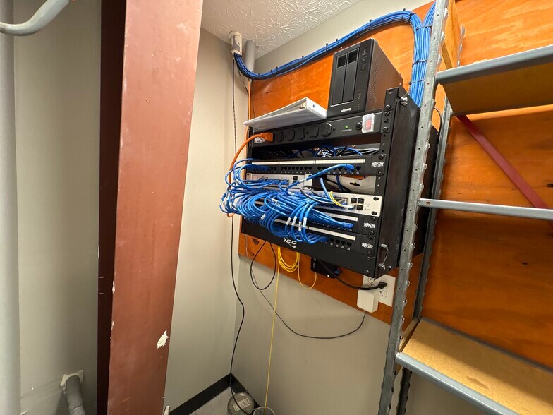 More Photos Of 2206 IFCU Way way, Lafayette Auto Repair For Sale