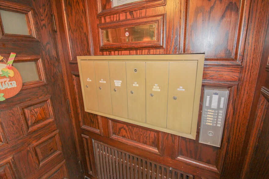 More Photos Of 6667-6669 W Devon Ave, Chicago Apartments For Sale