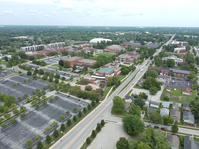 More Photos Of 4022 Shelby St, Indianapolis Freestanding For Sale