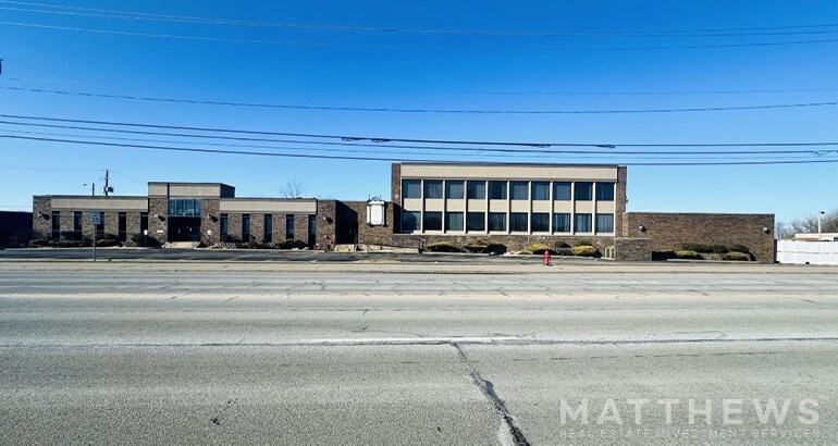 More Photos Of 38879 Mentor Ave, Willoughby Office For Lease