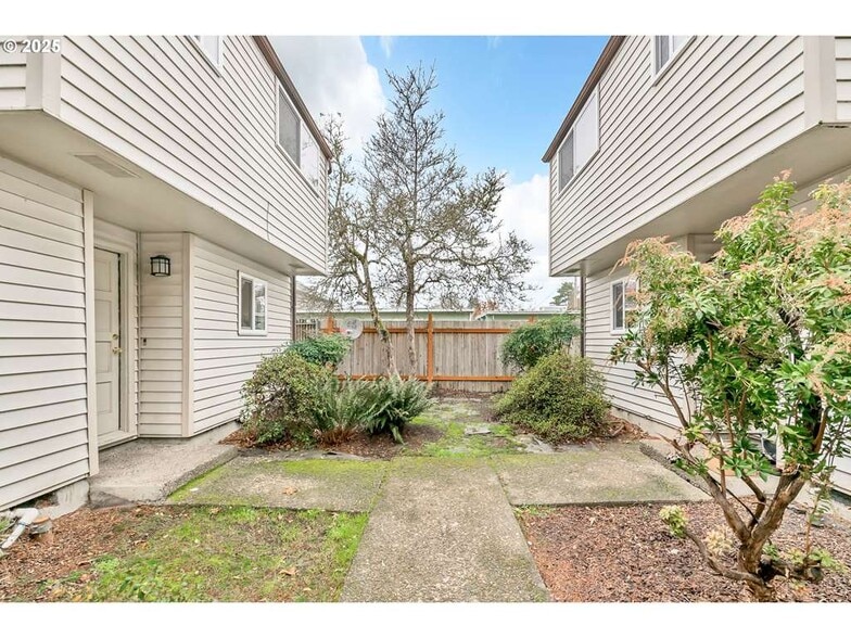 More Photos Of 2125 NW Highland Dr, Corvallis Apartments For Sale