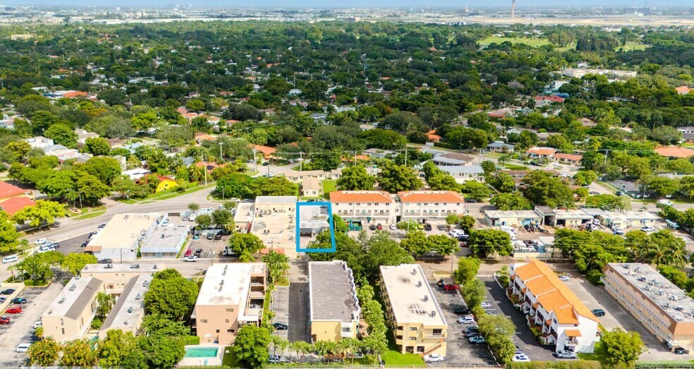 More Photos Of 365 N Royal Poiciana Blvd, Miami Springs Restaurant For Lease