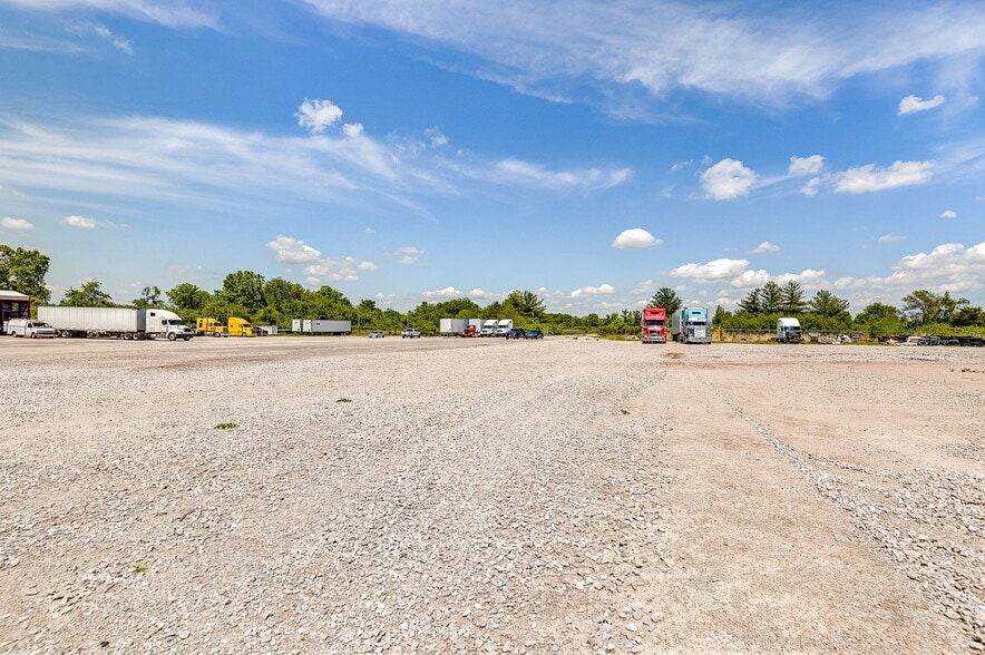 More Photos Of 440 W Pontoon Rd, Granite City Land For Sale