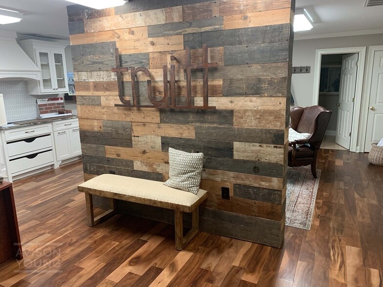 More Photos Of 102 Commons Blvd, Piedmont Office Residential For Lease