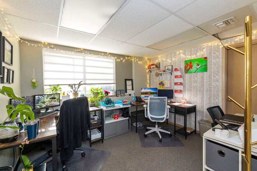 More Photos Of 104 Tremont Ave, Port Orchard Medical For Sale