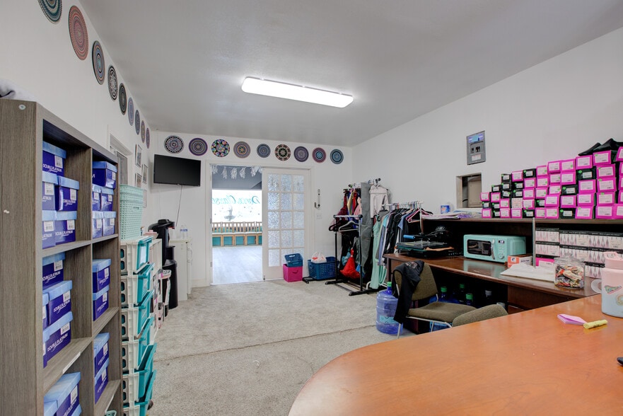 More Photos Of 1560 SE Stephens St, Roseburg Freestanding For Sale