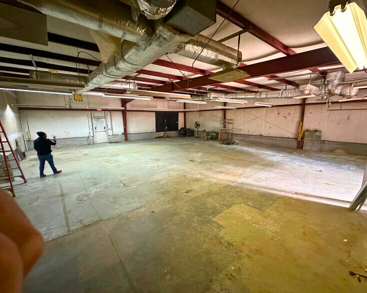 More Photos Of 212 S Main St, Spring Lake Warehouse For Sale