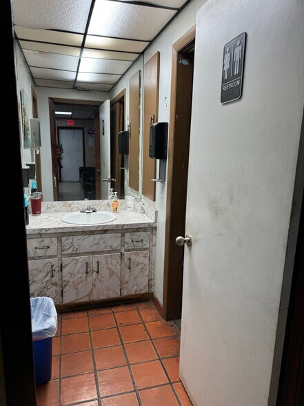 More Photos Of 2355 NW 30th St, Oakland Park Warehouse For Sale