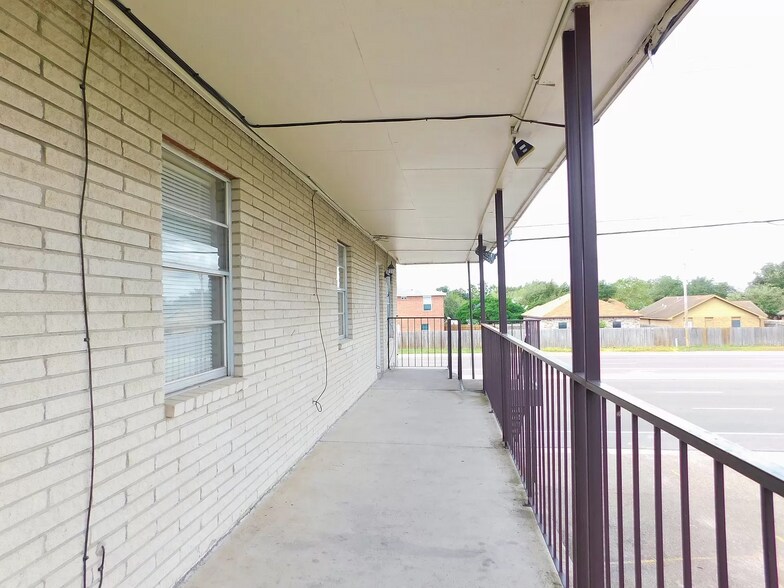 More Photos Of 3616 Harvey St, McAllen Apartments For Sale